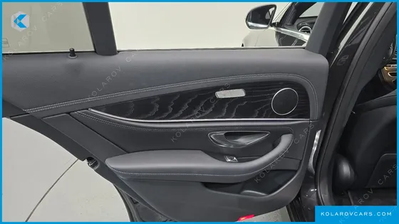 MERCEDES E-CLASS E220D 4MATIC AMG LINE