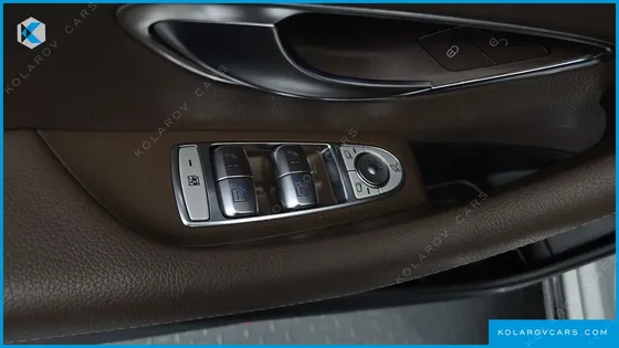 MERCEDES E-CLASS E220D AVANTGARDE