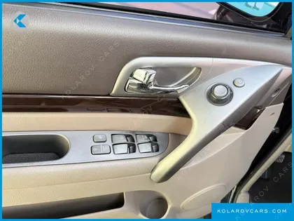 KGM - SSANGYONG KORANDO 4WD CHATEAU 9-SEATER