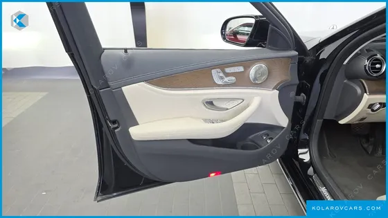 MERCEDES E-CLASS E300E 4MATIC EXCLUSIVE