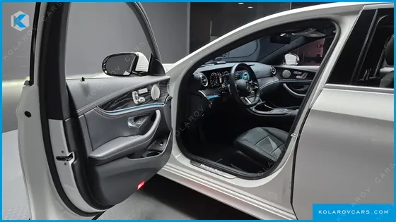 MERCEDES E-CLASS E220D 4MATIC AMG LINE