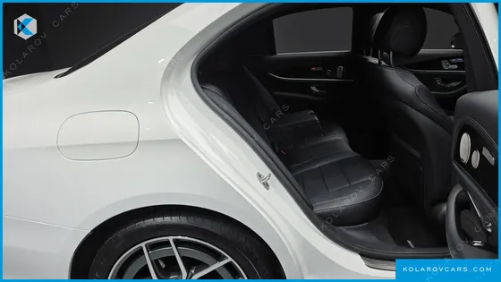 MERCEDES E-CLASS E220D 4MATIC AMG LINE