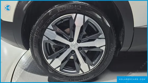 PEUGEOT 3008 1.5 BLUEHDI ALLURE