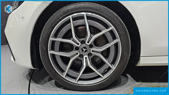 MERCEDES E-CLASS E220D 4MATIC AMG LINE