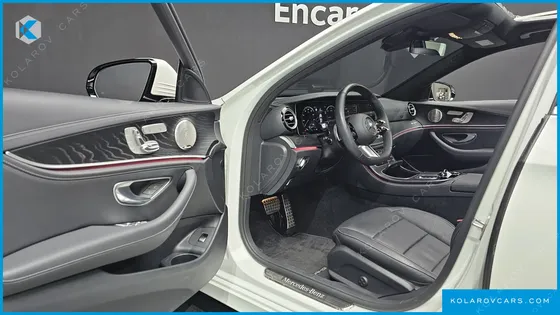 MERCEDES E-CLASS E220D 4MATIC AMG LINE