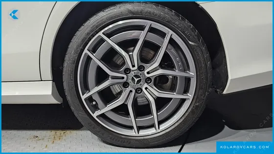MERCEDES E-CLASS E220D 4MATIC AMG LINE