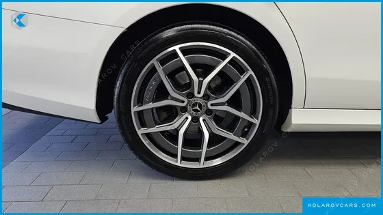 MERCEDES E-CLASS E220D 4MATIC AMG LINE