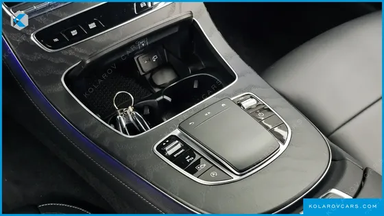 MERCEDES E-CLASS E220D 4MATIC AMG LINE