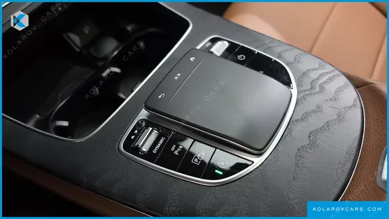 MERCEDES E-CLASS E220D 4MATIC AMG LINE