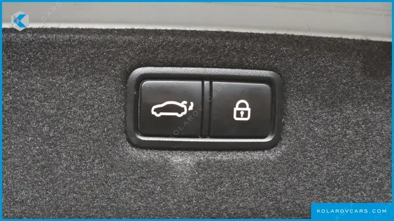 GENESIS G70 2.0T AWD