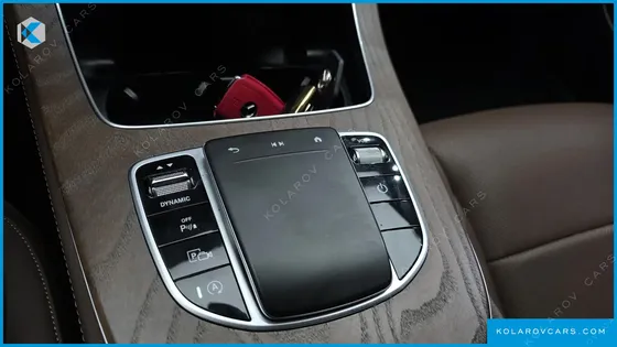 MERCEDES E-CLASS E220D 4MATIC EXCLUSIVE