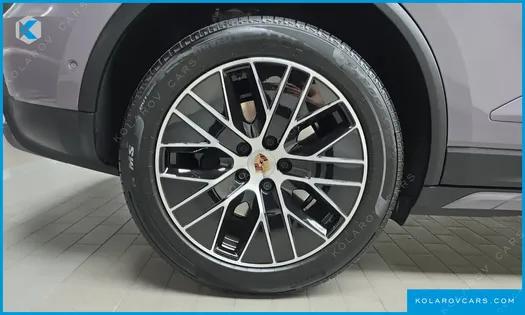 PORSCHE MACAN BASE 4