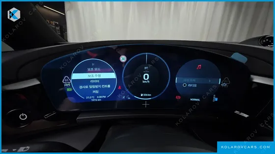 PORSCHE MACAN BASE 4