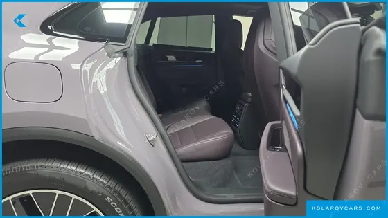 PORSCHE MACAN BASE 4