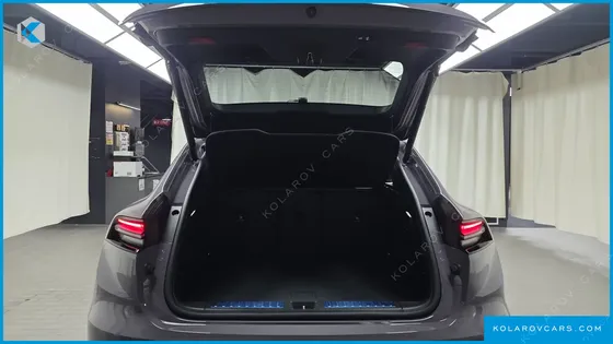 PORSCHE MACAN BASE 4
