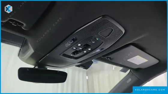 PORSCHE MACAN BASE 4