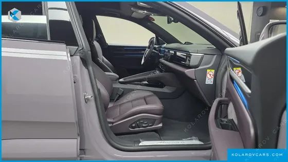 PORSCHE MACAN BASE 4