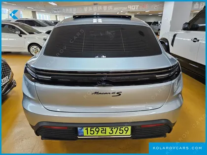 PORSCHE MACAN BASE 4