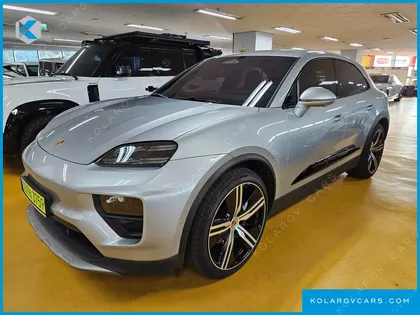 PORSCHE MACAN BASE 4