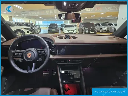 PORSCHE MACAN BASE 4