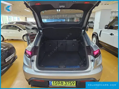 PORSCHE MACAN BASE 4