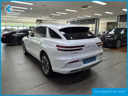 GENESIS GV70 E-AWD