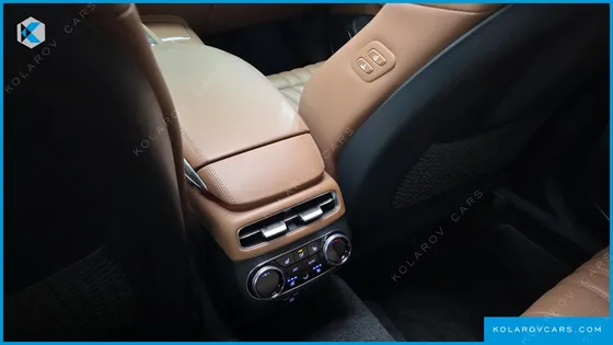 GENESIS GV70 2.5T GASOLINE 2WD