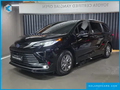 TOYOTA SIENNA 2.5 HYBRID AWD