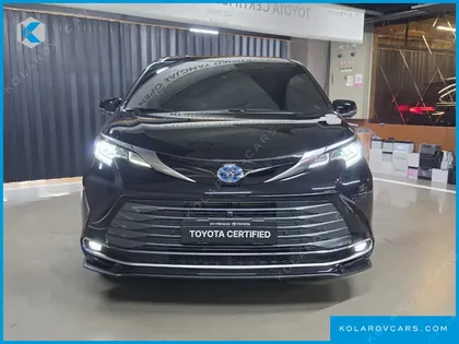 TOYOTA SIENNA 2.5 HYBRID AWD