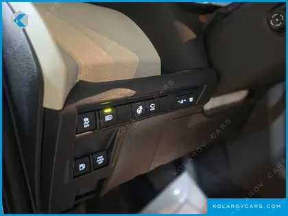 TOYOTA SIENNA 2.5 HYBRID AWD