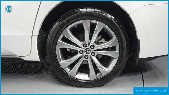 TOYOTA SIENNA 2.5 HYBRID 2WD