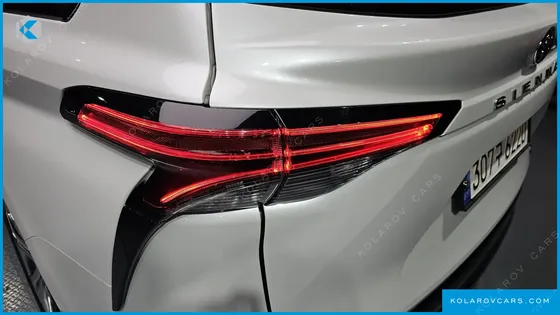 TOYOTA SIENNA 2.5 HYBRID 2WD
