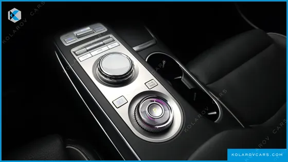 GENESIS GV70 2.5T GASOLINE 2WD
