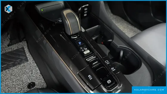 TOYOTA CROWN 2.5 4WD HYBRID