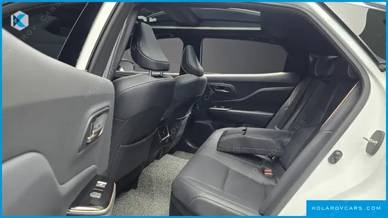 TOYOTA CROWN 2.5 4WD HYBRID