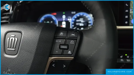 TOYOTA CROWN 2.5 4WD HYBRID