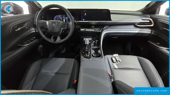 TOYOTA CROWN 2.4 4WD DUAL BOOST HYBRID