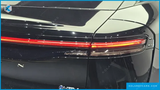 TOYOTA CROWN 2.4 4WD DUAL BOOST HYBRID