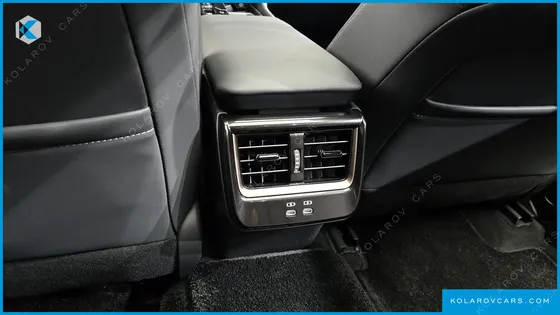 TOYOTA CROWN 2.4 4WD DUAL BOOST HYBRID