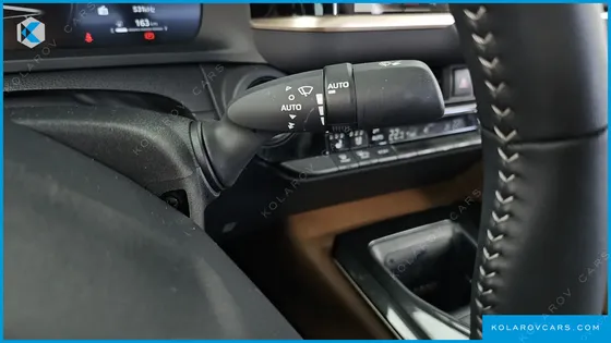 TOYOTA CROWN 2.5 4WD HYBRID