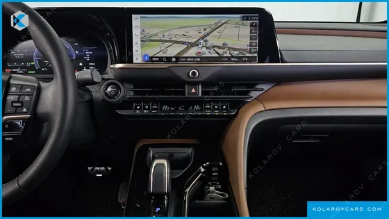 TOYOTA CROWN 2.5 4WD HYBRID