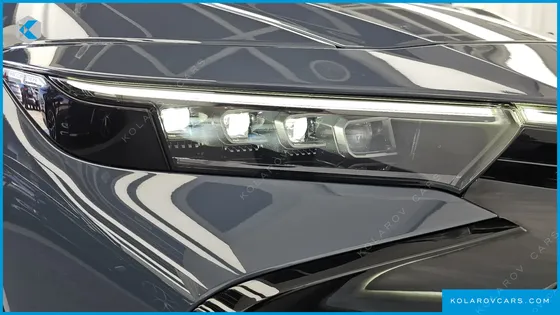 TOYOTA CROWN 2.5 4WD HYBRID