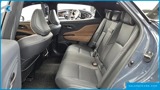 TOYOTA CROWN 2.5 4WD HYBRID