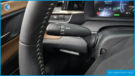 TOYOTA CROWN 2.5 4WD HYBRID