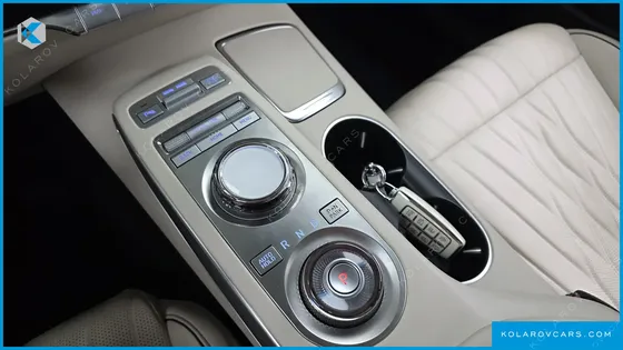 GENESIS GV70 2.5T GASOLINE 2WD