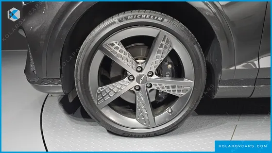 GENESIS GV70 2.5T GASOLINE 2WD