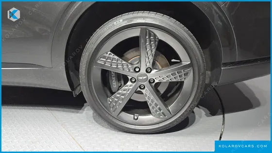 GENESIS GV70 2.5T GASOLINE 2WD
