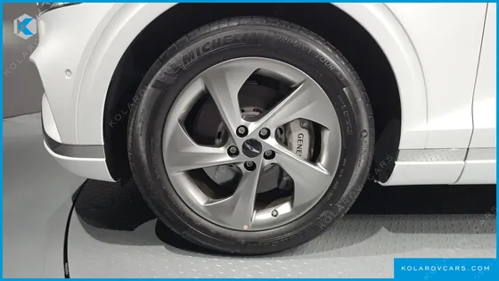 GENESIS GV70 2.5T GASOLINE 2WD