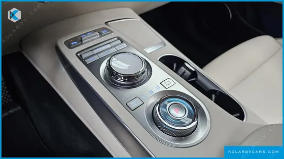 GENESIS GV70 2.5T GASOLINE 2WD