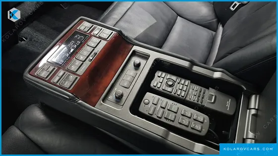 LEXUS LS 5-SEATS